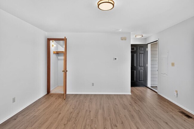 Building Photo - 3805 NW Munson St