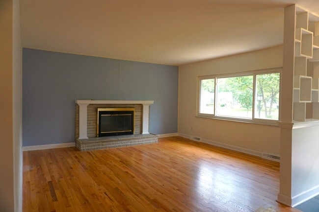 Formal living room - 2917 North Star Rd