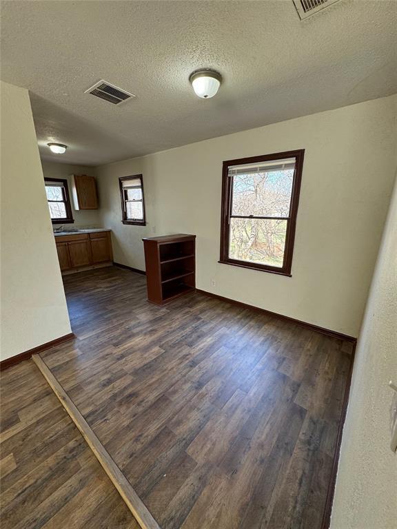 Building Photo - 2119 NE 26th St