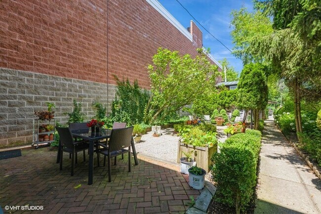 Building Photo - Park Avenue