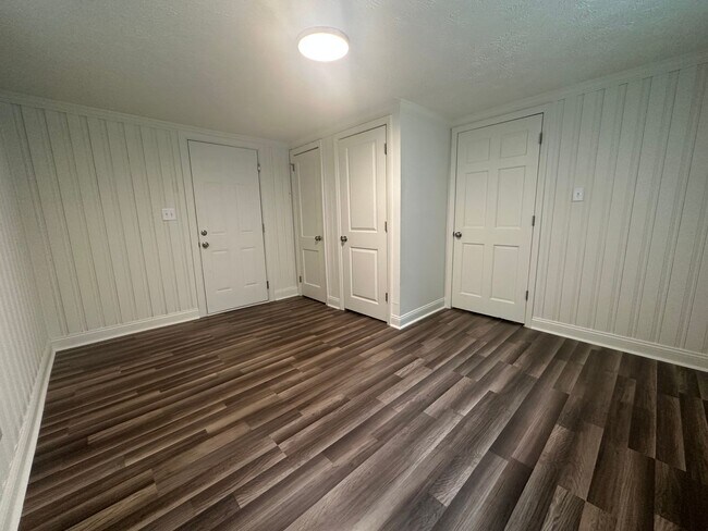 Building Photo - 1814 Newark Ave