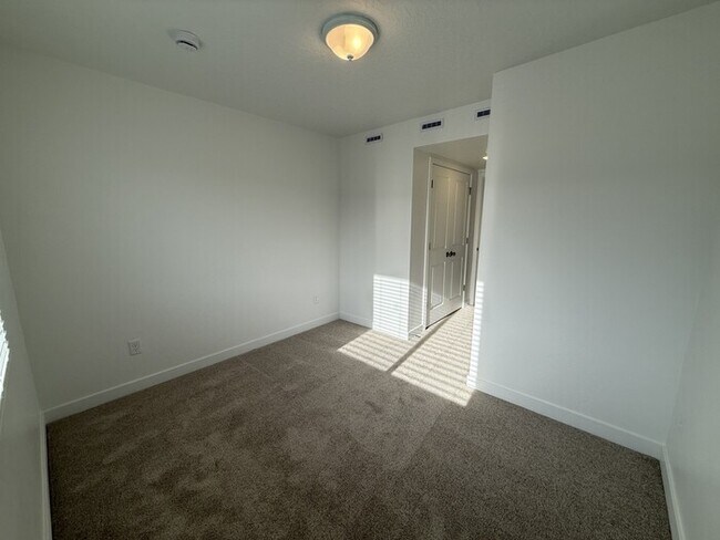 Building Photo - BRAND NEW Single Family Home