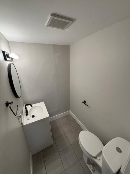 Building Photo - 631 Melwood Ave