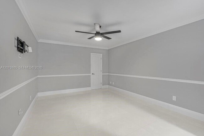 Building Photo - 7108 Laurel Ln