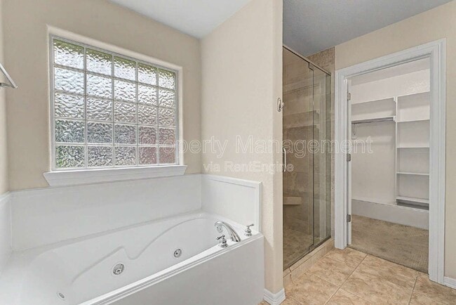 Building Photo - 3558 W Clearwood Dr