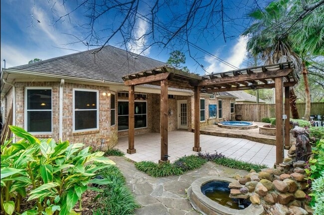 Building Photo - 17422 Palisander Ct