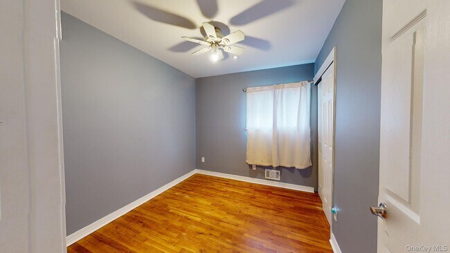 Building Photo - 511 Freeman Ave