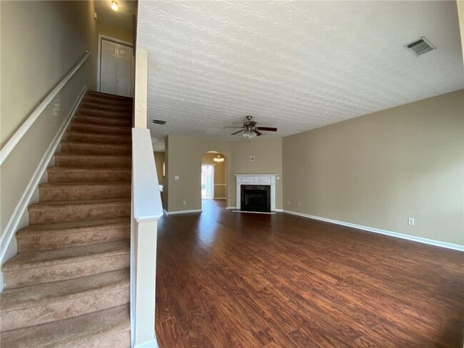 Building Photo - 646 Kenridge Dr