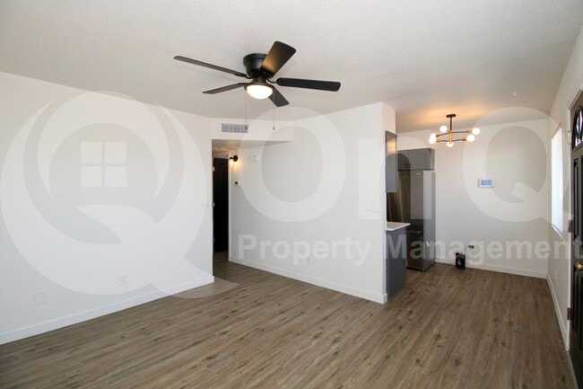 Building Photo - 745 W McMurray Blvd