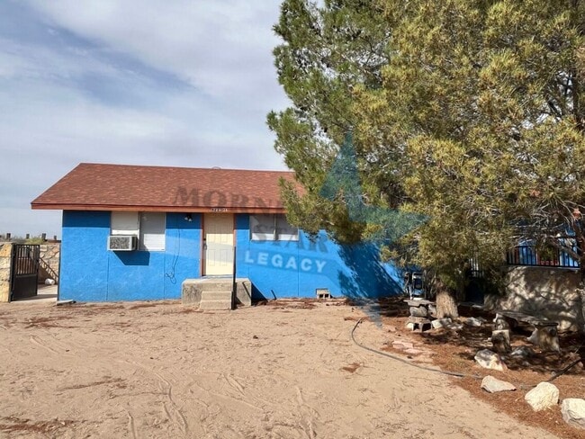 Building Photo - 2 bedroom home in a country type setting