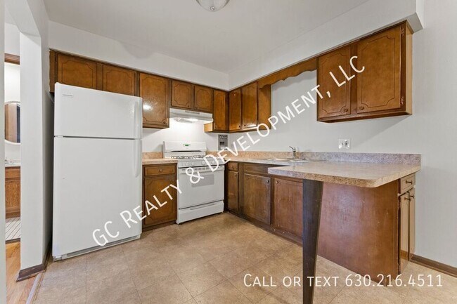 Building Photo - 515-525 N Highview Ave-515-103