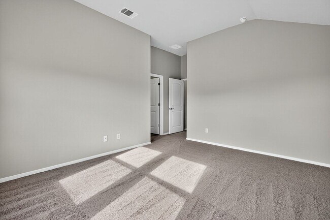 Building Photo - Look & Lease Special - $500 Off First Month - Deposit Free Option - Move in by February 14th  wit...