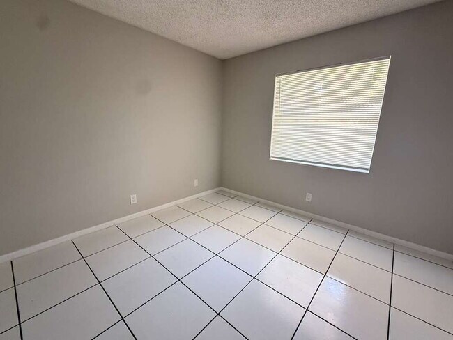 Building Photo - Spacious 2BR/2BA Condo near Universities, ...
