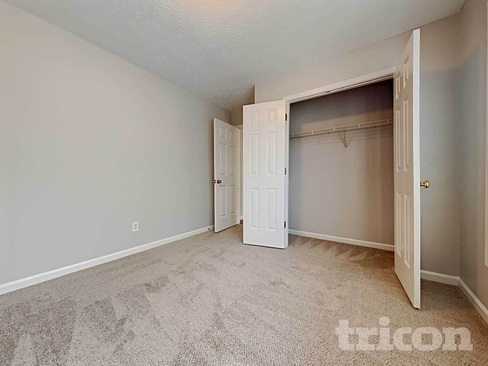 Building Photo - 2440 Lunetta Ln