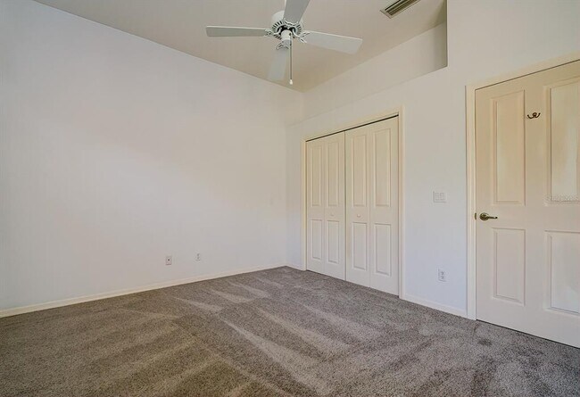 Building Photo - 5 Strawood Point