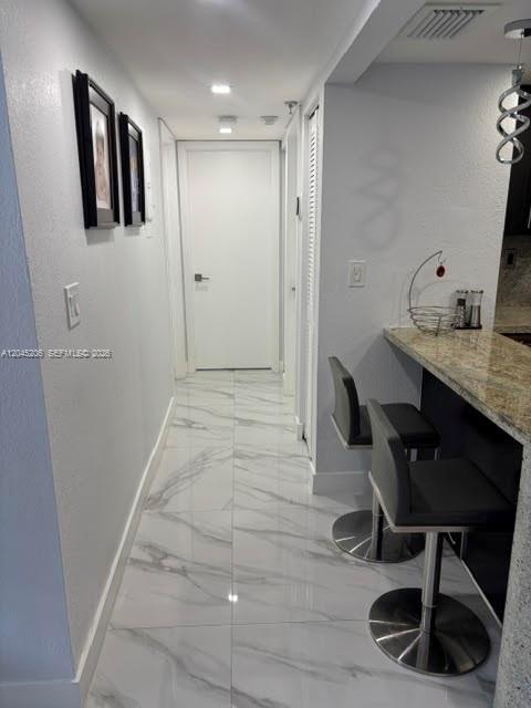 Building Photo - 9686 Fontainebleau Blvd
