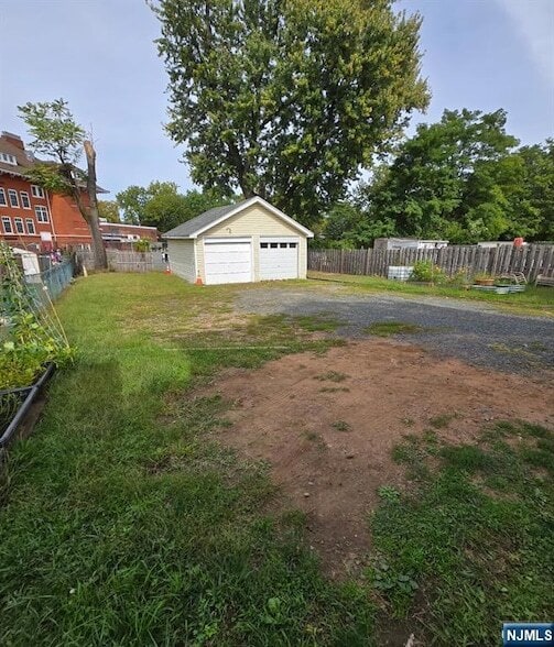 Building Photo - 103 Willow St