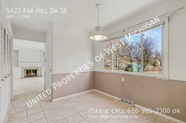 Building Photo - 5622 Far Hill Dr SE