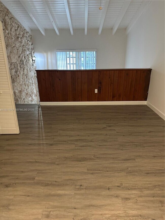 Building Photo - 1514 Salzedo St