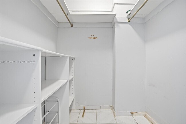 Building Photo - 8233 Harding Ave