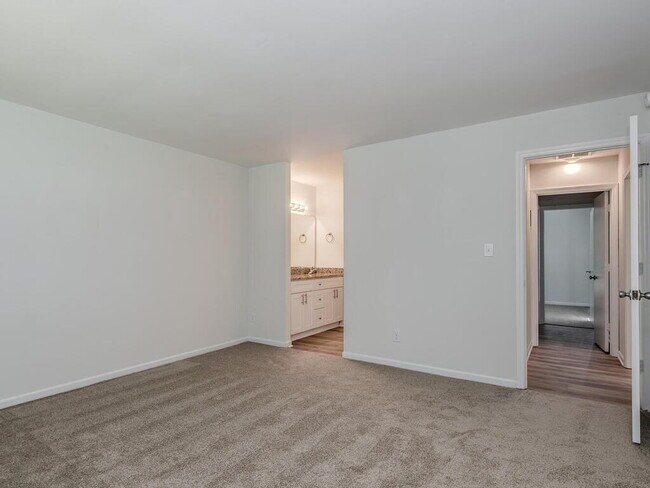 Building Photo - 10319 Osprey Dr