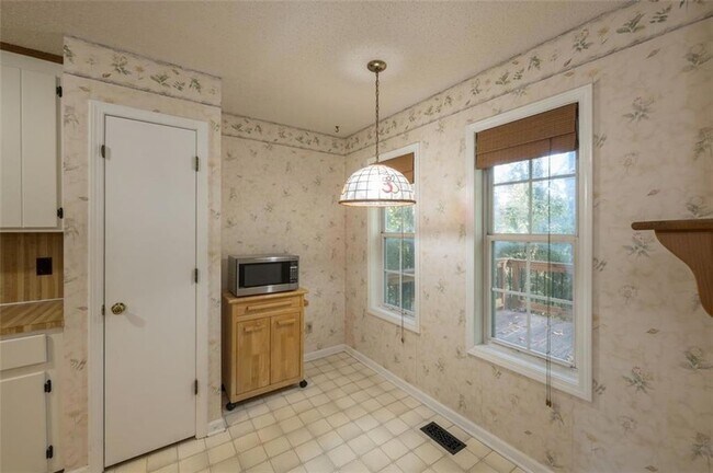 Building Photo - 3086 Cynthia Ct