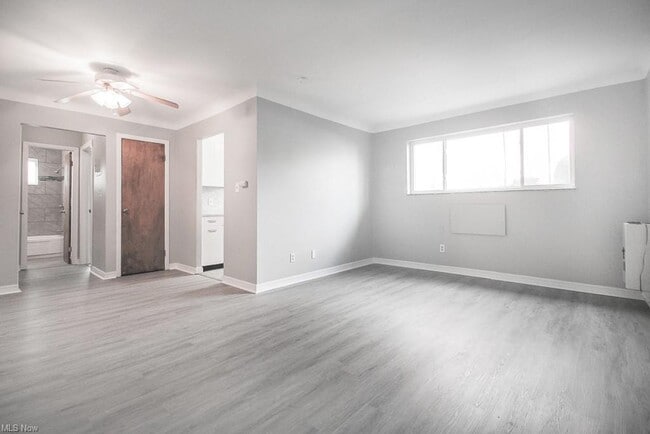 Building Photo - 4655 Ridge Rd