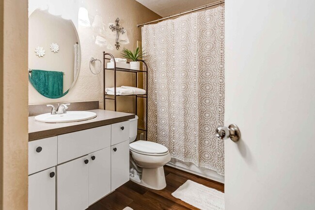 Building Photo - 48255 Monroe St