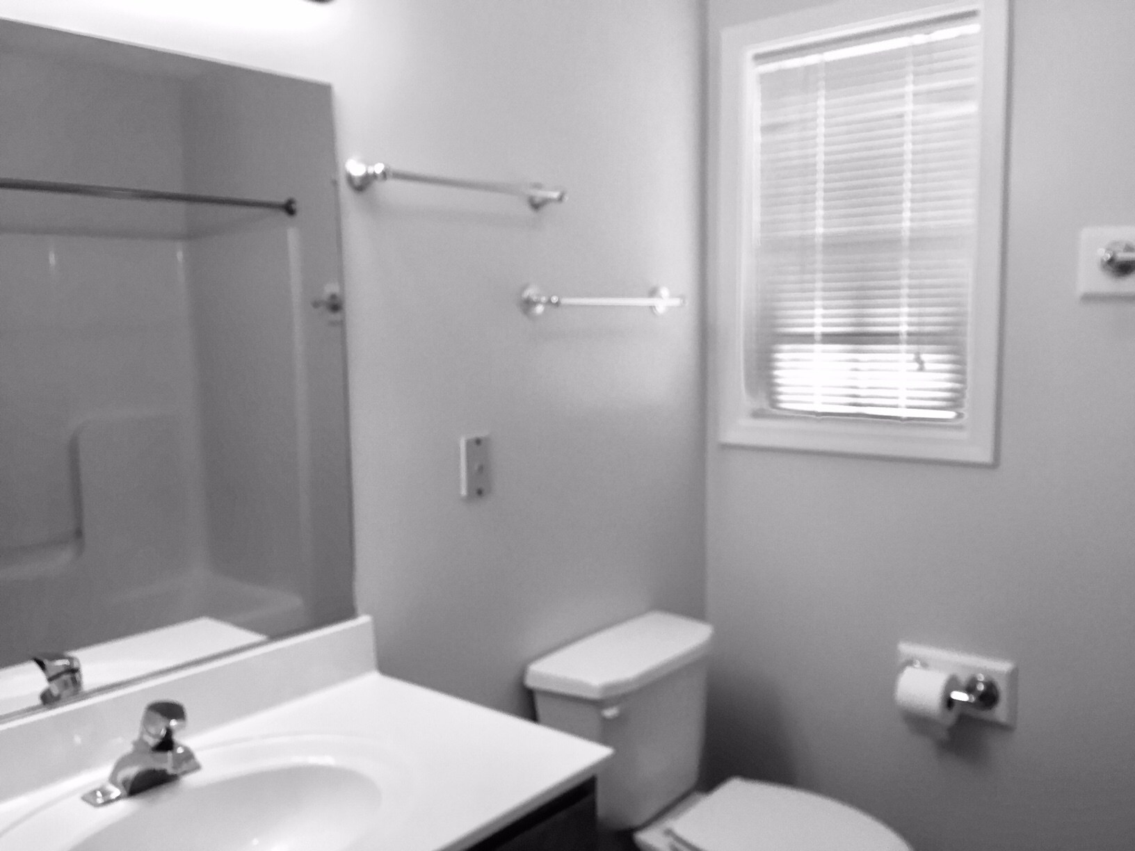 Building Photo - 1692 Oriole Dr