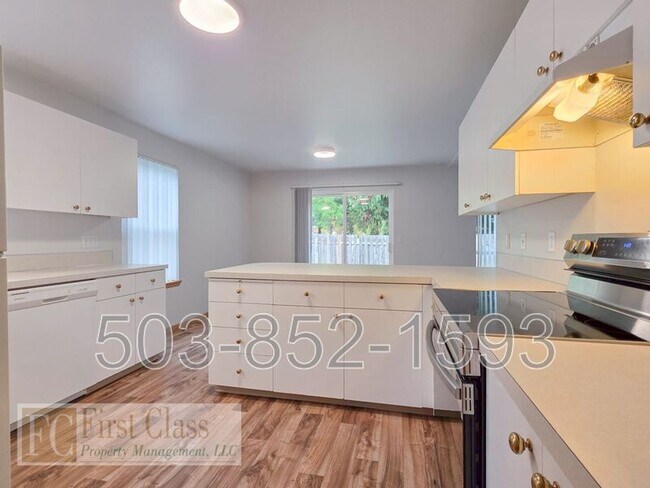 Building Photo - 20693 SW Lavender Ave