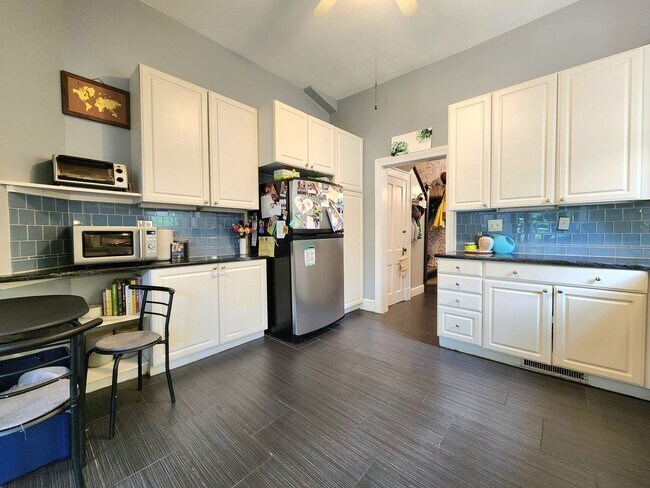 Building Photo - Elegant, spacious, modern Victorian in the...
