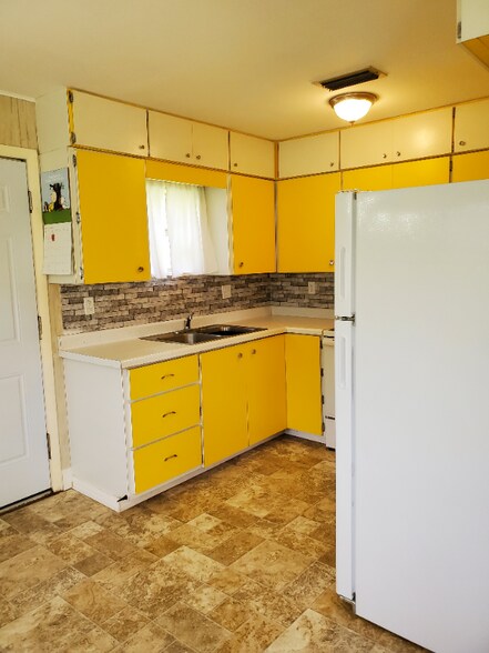 Building Photo - 5787 US-441