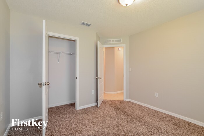Building Photo - 482 Haversham Rd