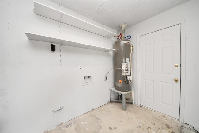 Building Photo - 9615 Meadowvale Dr