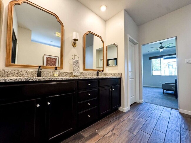 Building Photo - "Spacious 4-Bedroom, 2.5-Bathroom Home in Mesa del Sol!"