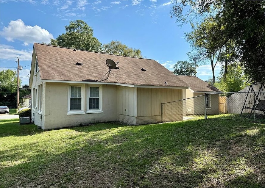 Building Photo - 1902 16th Pl