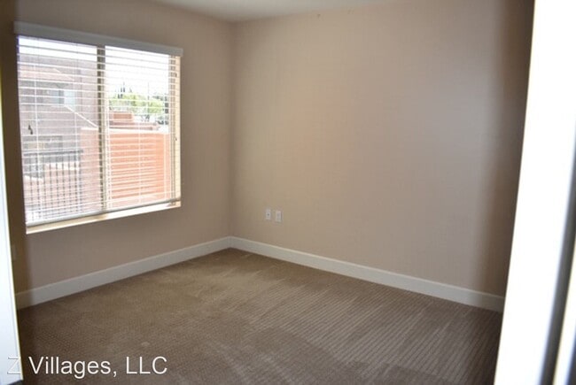 Building Photo - 9405 Avenida Maria
