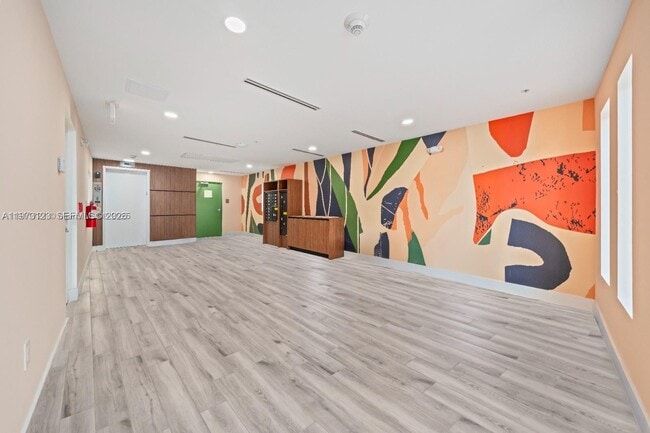 Building Photo - 32 NW 14th Ave