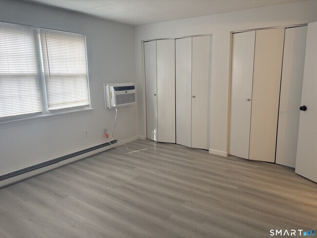 Building Photo - 18 Canterbury Arms