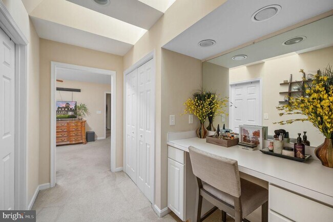 Building Photo - 15 Owen St