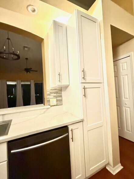 Building Photo - 5944 Sand Wedge Ln