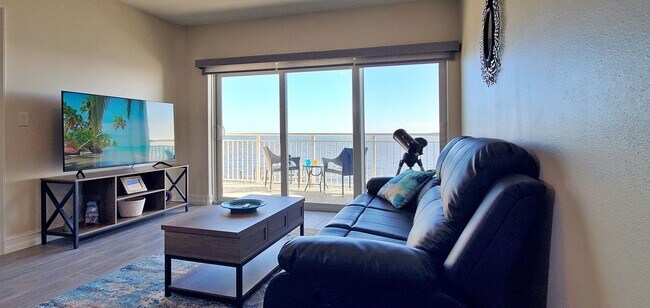 Building Photo - For rent condo Space Coast River Front