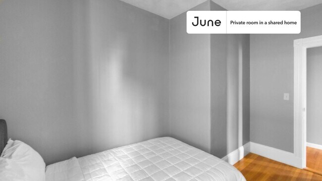 Building Photo - 106 Beacon St