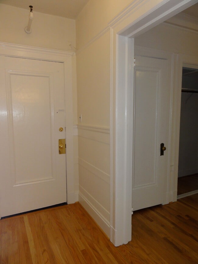 Building Photo - 2402 California St