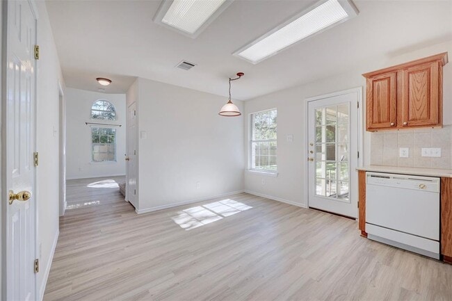 Building Photo - 16605 Fowler Mill Cove