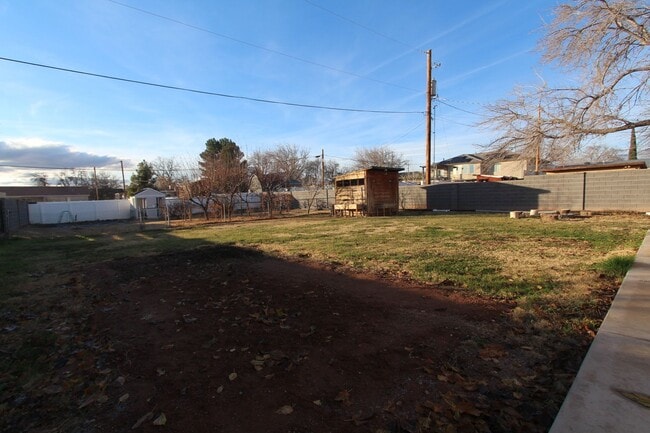 Building Photo - Downtown Washington - (Approved) Pet Optional