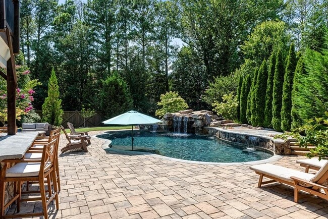 Building Photo - 4020 Manor Oak Cir