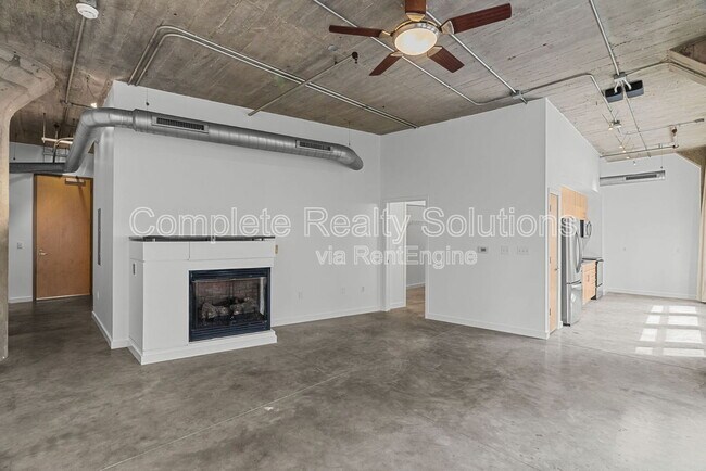 Building Photo - 1635 Washington Ave
