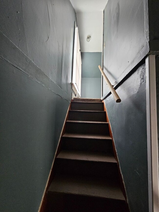 Building Photo - 3 Bedroom Home for Rent