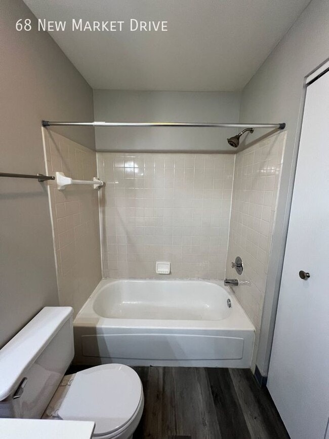 Building Photo - 68 New Market Dr